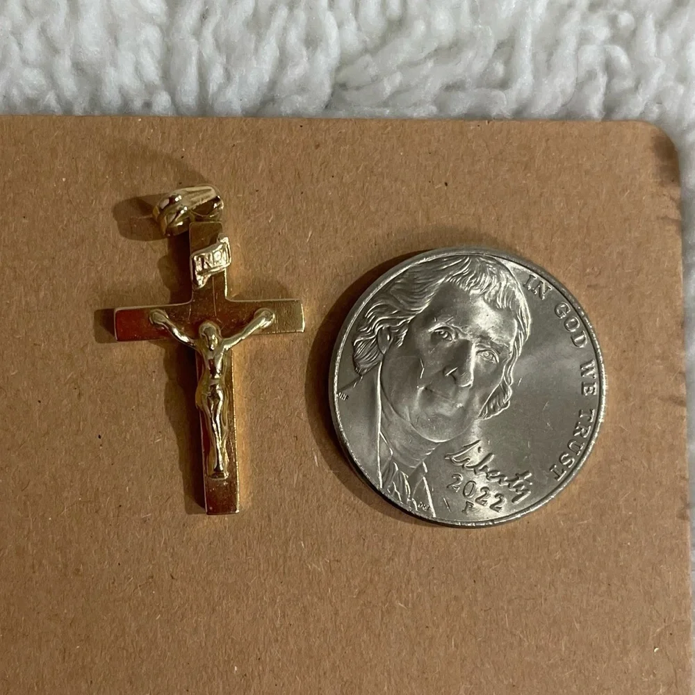 Gold Crucifix Pendant Necklace - Women Jewelry - Picture 2 of 6